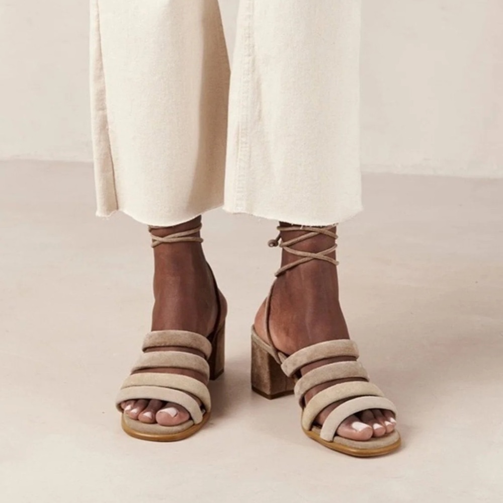 ALOHAS Letizia Suede Heel Sandals